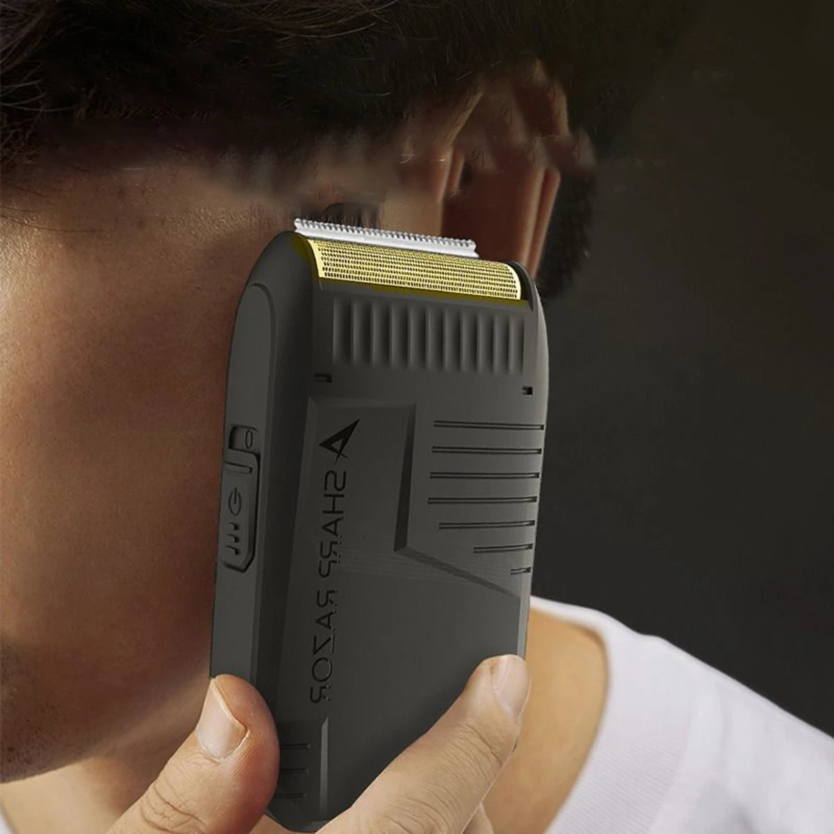 Utilisation du rasoir à grille VGR V-375 pour raser la nuque